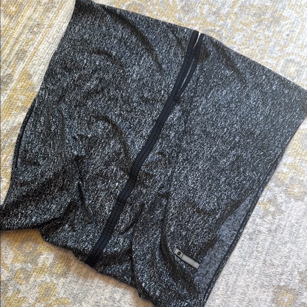 Lululemon asana scarf